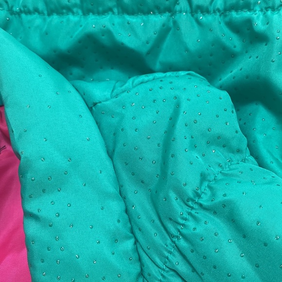Energie Girls Green M Puffer Vest With Zipper Front and Sparkles. Pink Inside. - Picture 8 of 8